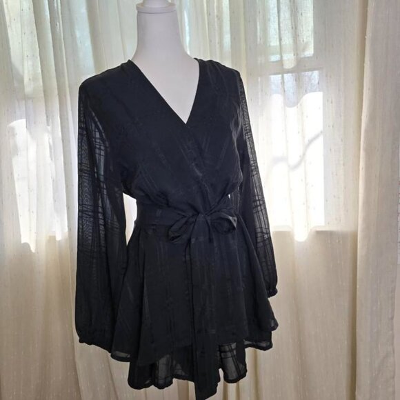 Black long sleeve Romper - Picture 2 of 13